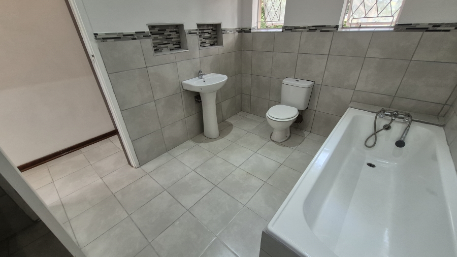 To Let 3 Bedroom Property for Rent in Rouken Glen KwaZulu-Natal