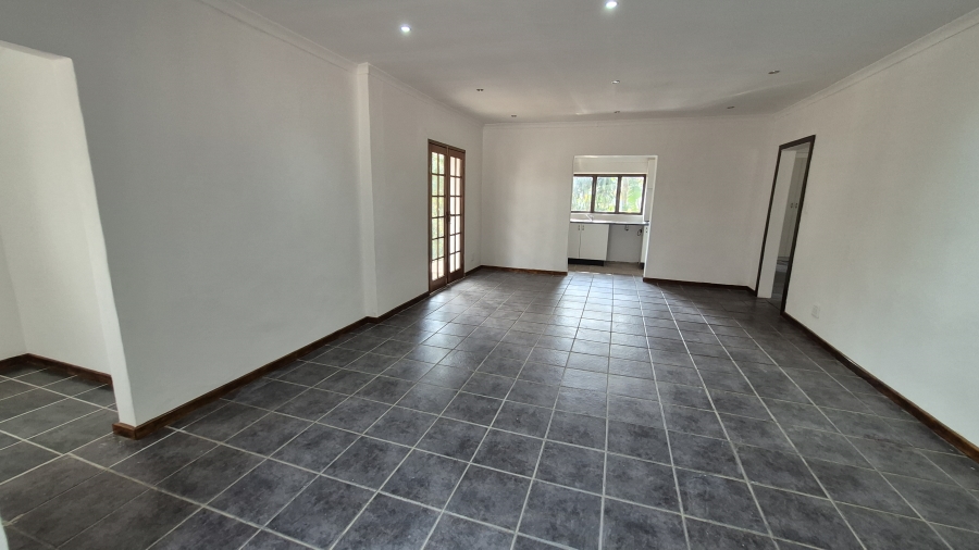 To Let 2 Bedroom Property for Rent in Rouken Glen KwaZulu-Natal