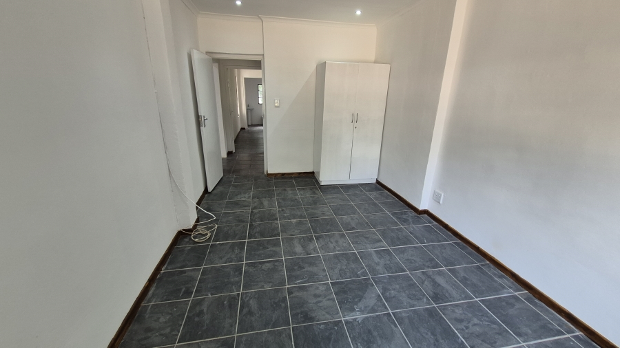 To Let 2 Bedroom Property for Rent in Rouken Glen KwaZulu-Natal