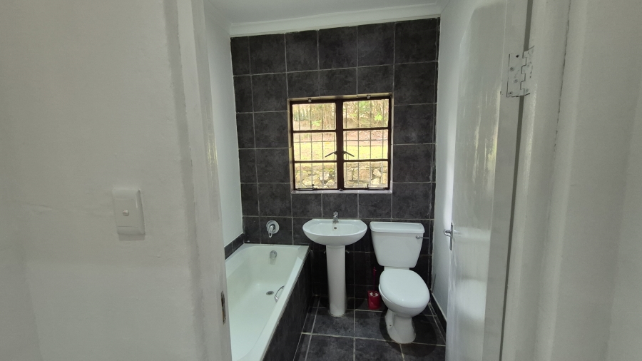 To Let 2 Bedroom Property for Rent in Rouken Glen KwaZulu-Natal