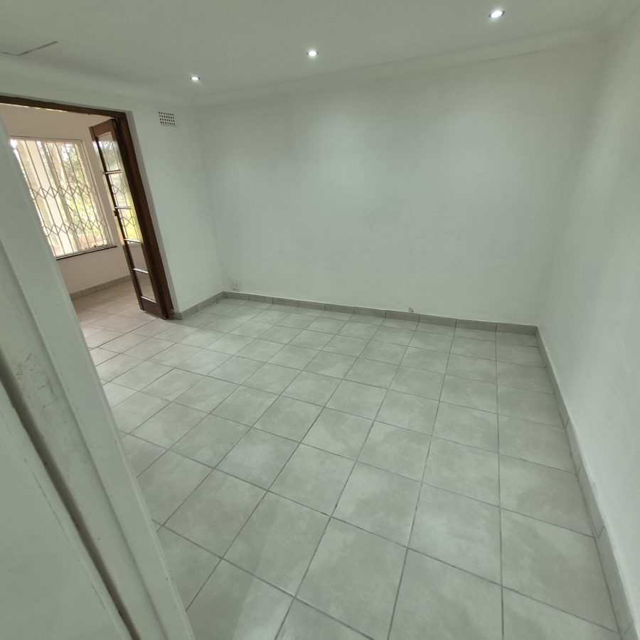 To Let 2 Bedroom Property for Rent in Rouken Glen KwaZulu-Natal
