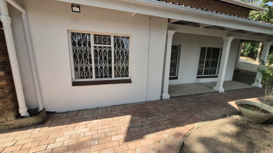 To Let 2 Bedroom Property for Rent in Rouken Glen KwaZulu-Natal