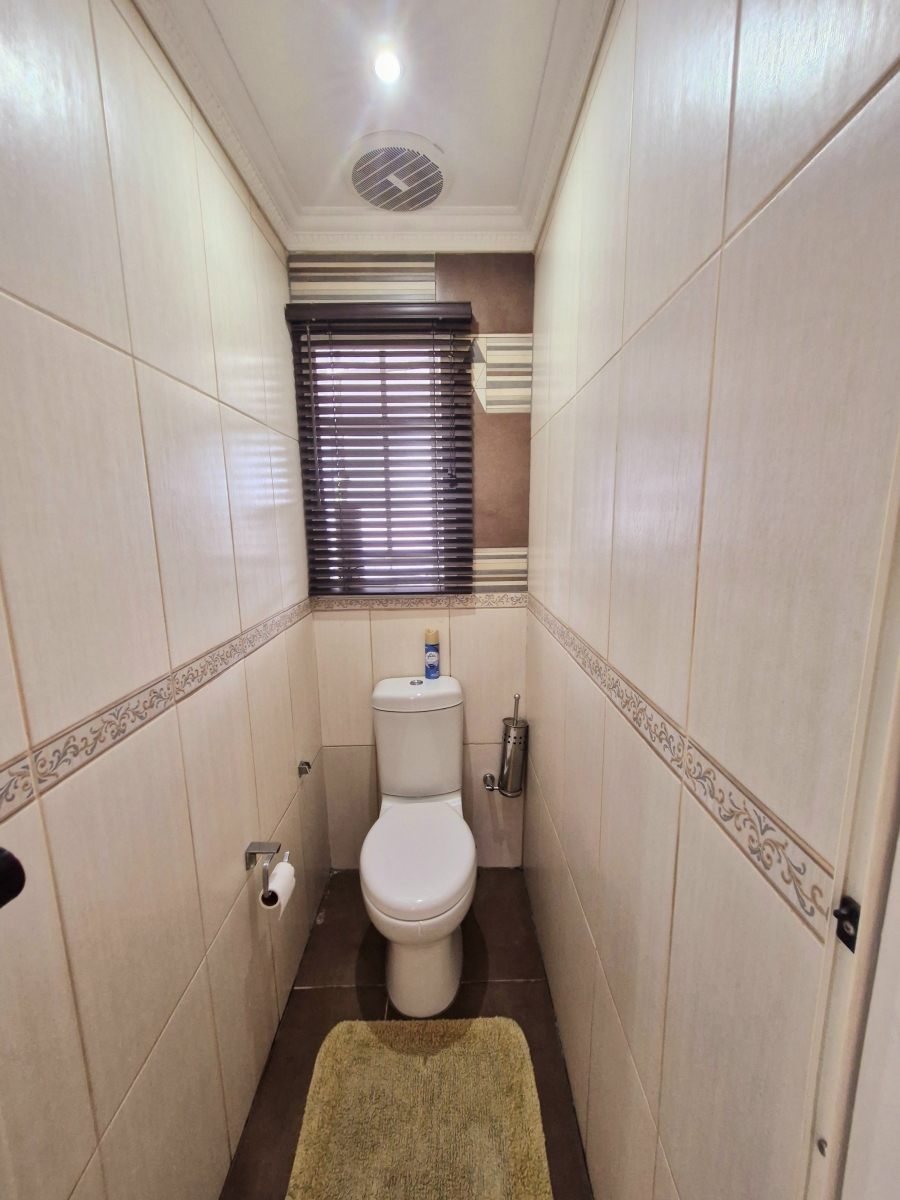 3 Bedroom Property for Sale in Redfern KwaZulu-Natal