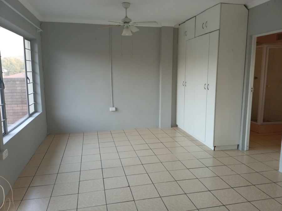 To Let 1 Bedroom Property for Rent in Bluff KwaZulu-Natal