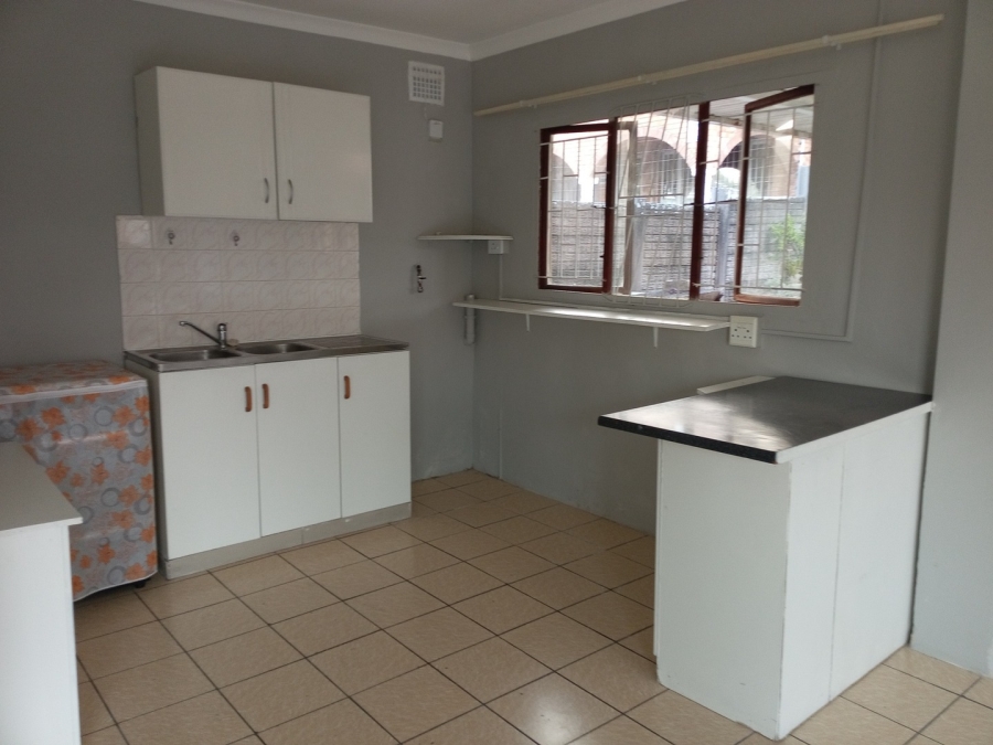 To Let 1 Bedroom Property for Rent in Bluff KwaZulu-Natal