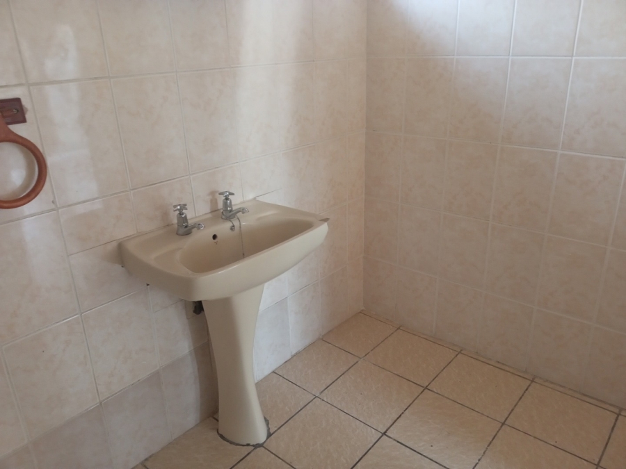 To Let 1 Bedroom Property for Rent in Bluff KwaZulu-Natal