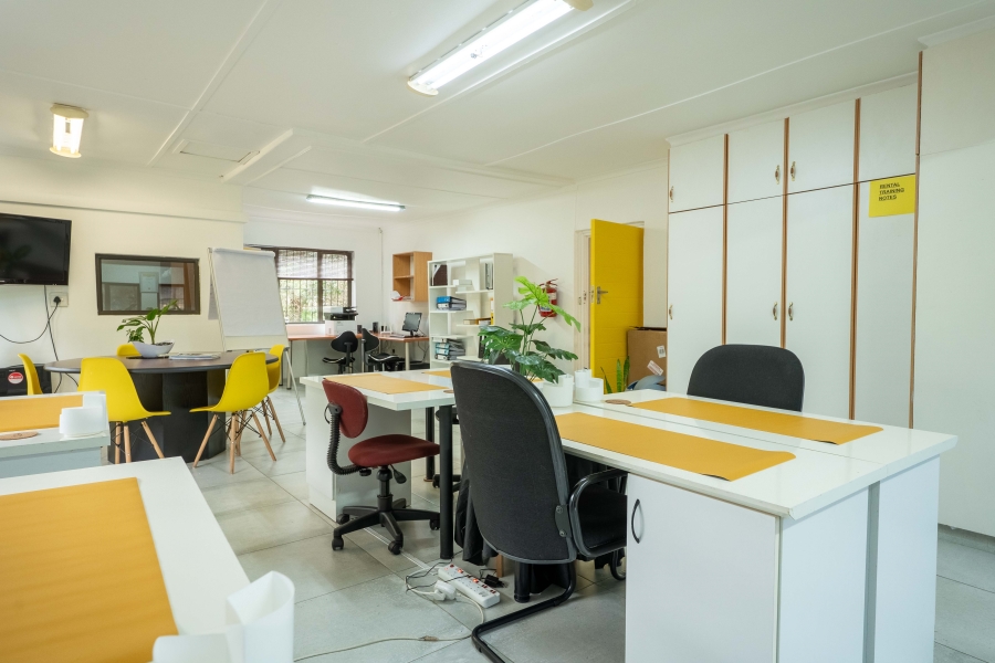 Commercial Property for Sale in Kloof KwaZulu-Natal