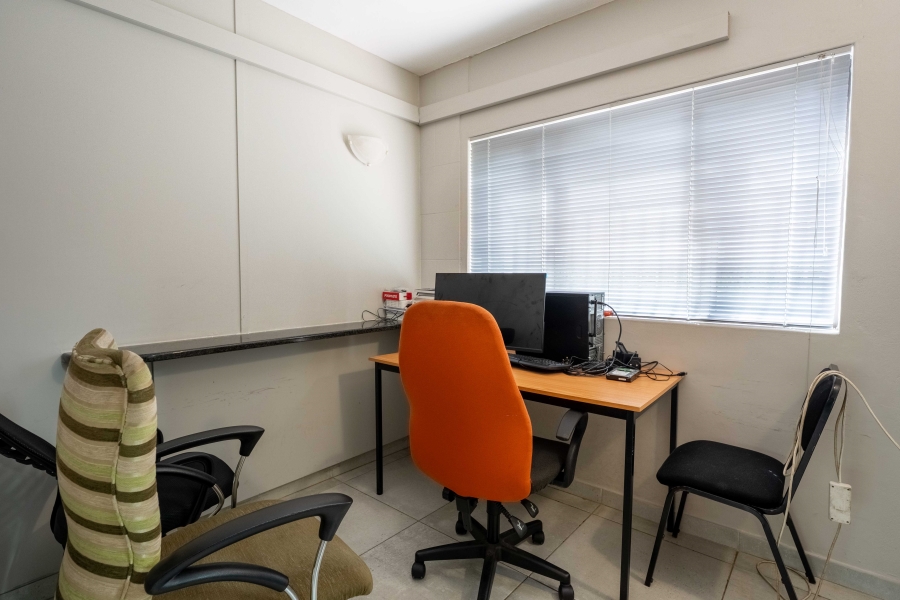 Commercial Property for Sale in Kloof KwaZulu-Natal