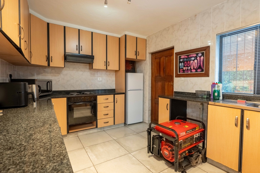 Commercial Property for Sale in Kloof KwaZulu-Natal