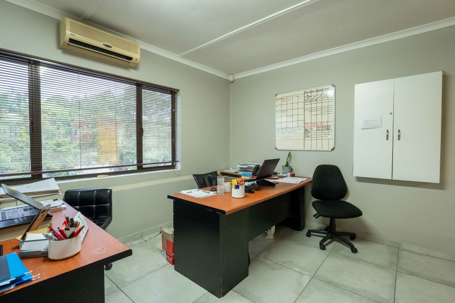 Commercial Property for Sale in Kloof KwaZulu-Natal