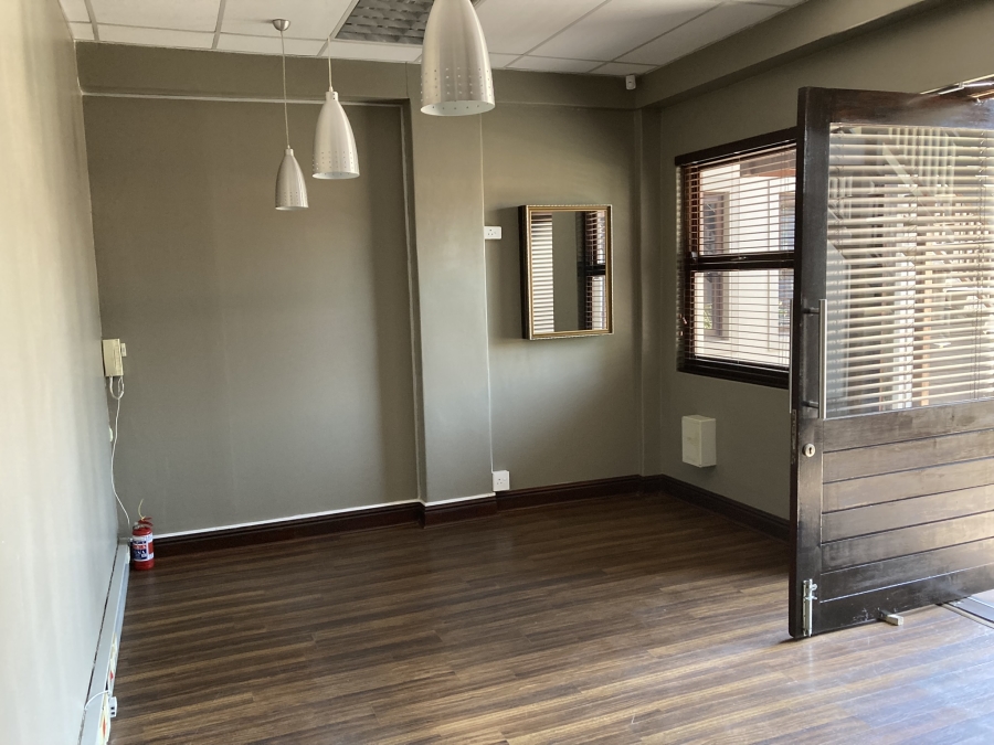 Commercial Property for Sale in Kloof KwaZulu-Natal