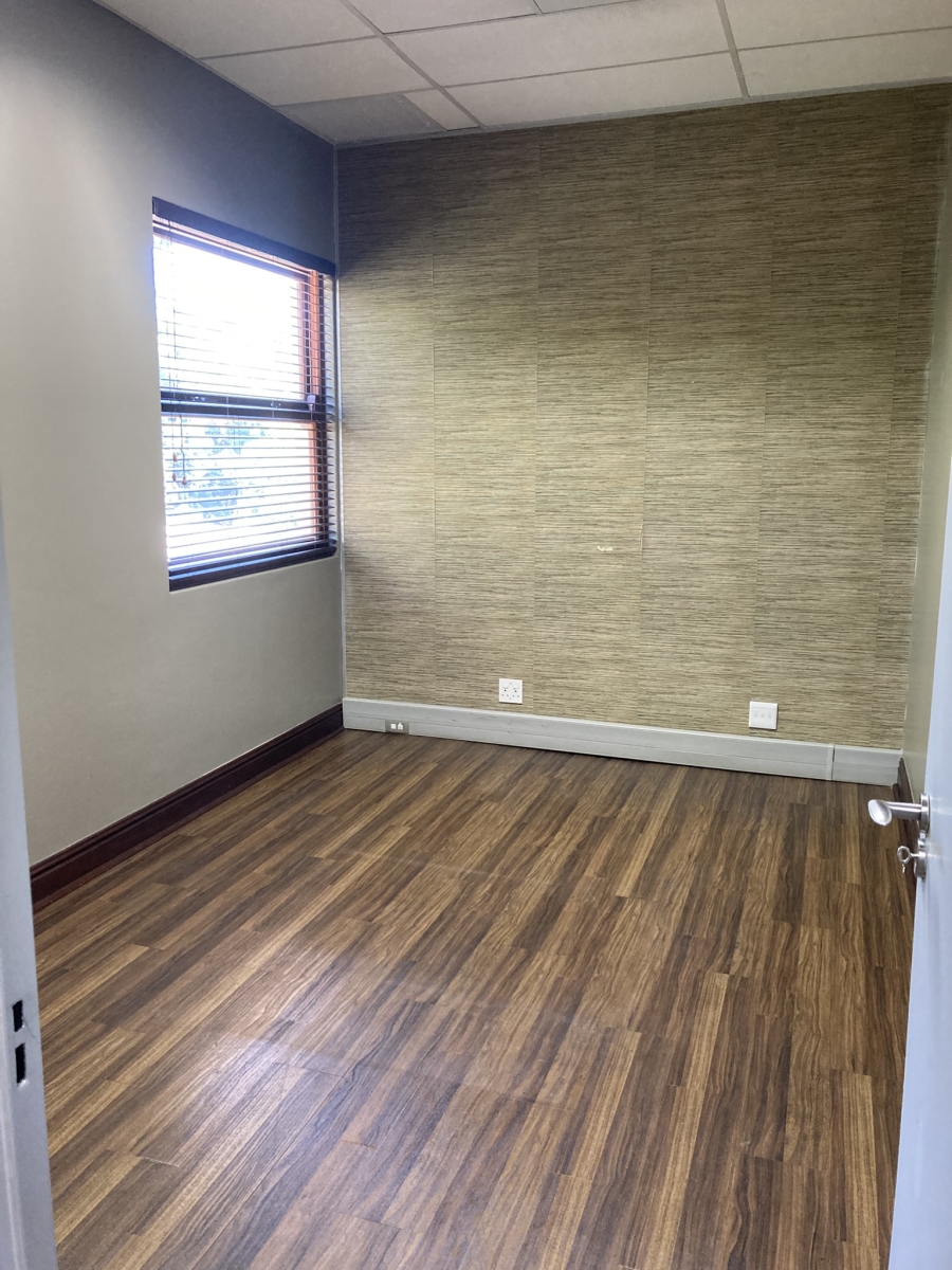 Commercial Property for Sale in Kloof KwaZulu-Natal