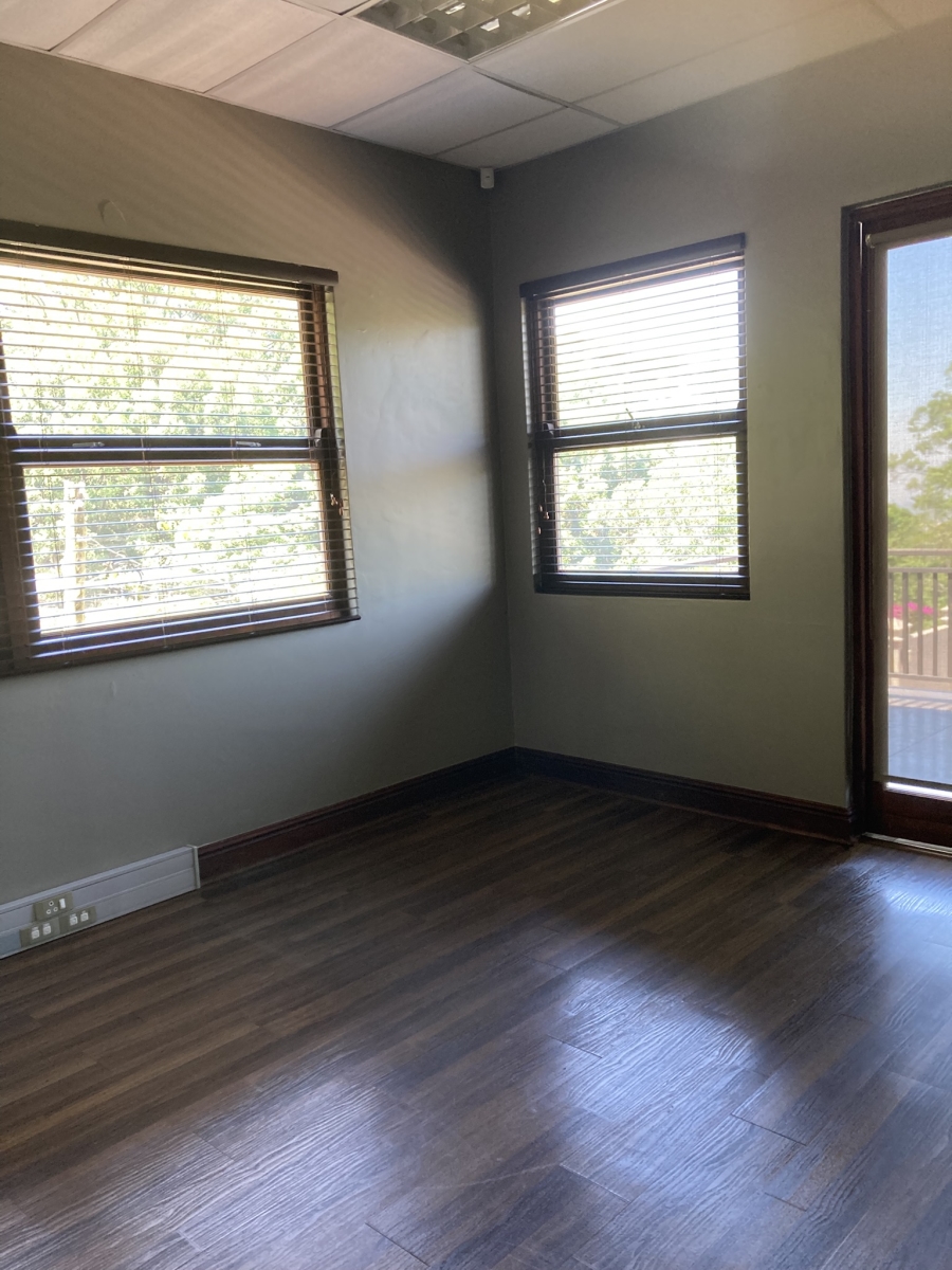 Commercial Property for Sale in Kloof KwaZulu-Natal