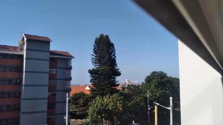 To Let 2 Bedroom Property for Rent in Windermere KwaZulu-Natal