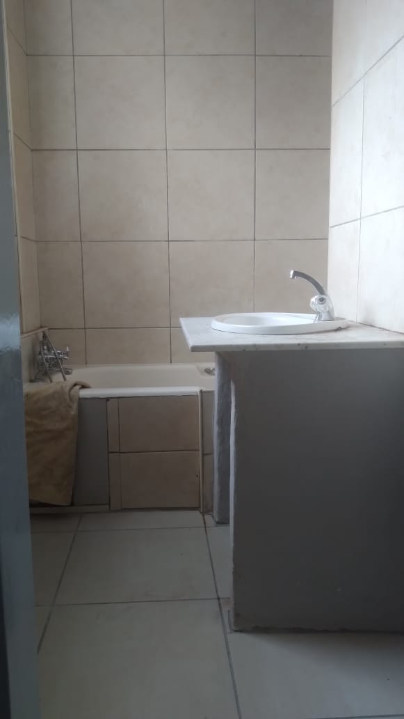 To Let 2 Bedroom Property for Rent in Windermere KwaZulu-Natal