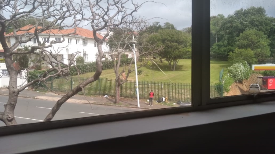 To Let 2 Bedroom Property for Rent in Windermere KwaZulu-Natal