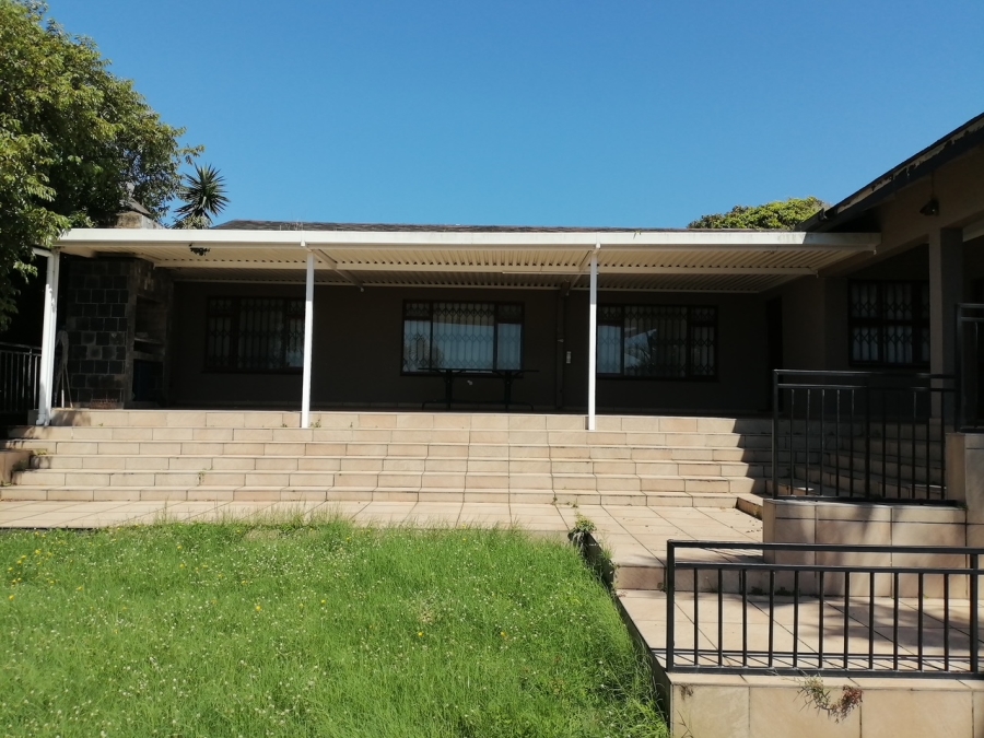4 Bedroom Property for Sale in Hibberdene KwaZulu-Natal