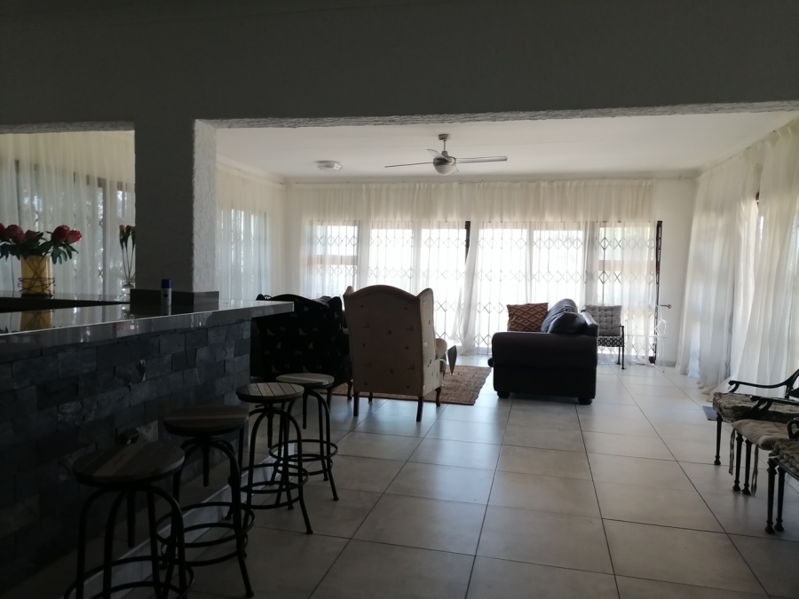 4 Bedroom Property for Sale in Hibberdene KwaZulu-Natal
