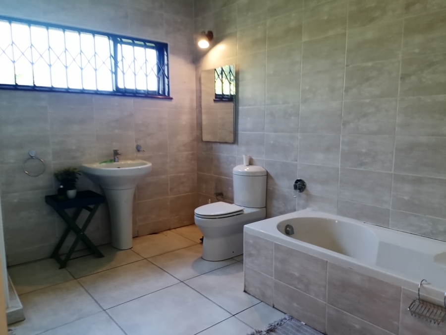 4 Bedroom Property for Sale in Hibberdene KwaZulu-Natal