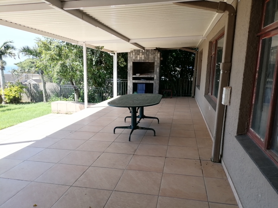 4 Bedroom Property for Sale in Hibberdene KwaZulu-Natal