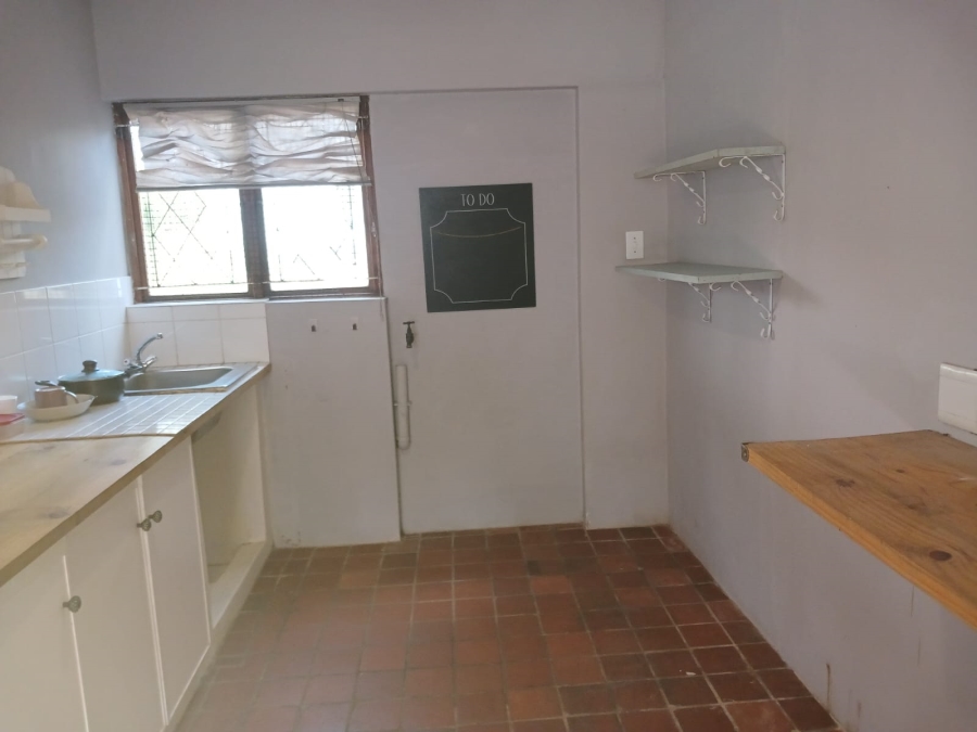 To Let 1 Bedroom Property for Rent in Kloof KwaZulu-Natal