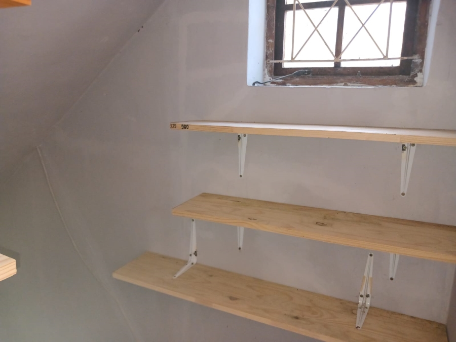 To Let 1 Bedroom Property for Rent in Kloof KwaZulu-Natal