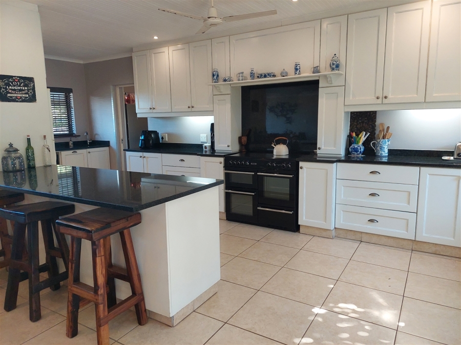 6 Bedroom Property for Sale in Zinkwazi Beach KwaZulu-Natal