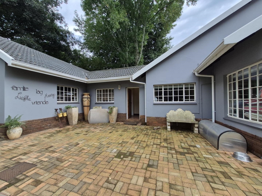 5 Bedroom Property for Sale in Oak Park KwaZulu-Natal