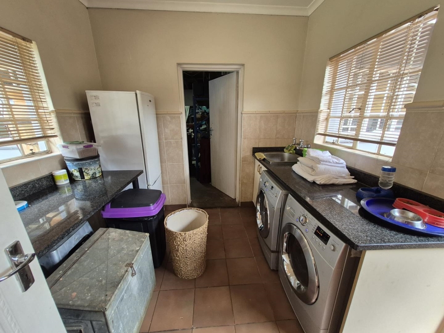 5 Bedroom Property for Sale in Oak Park KwaZulu-Natal