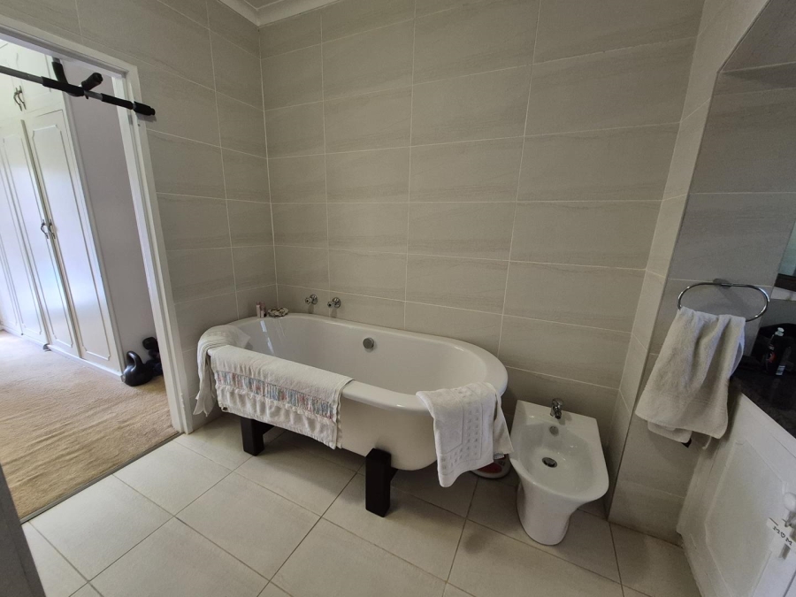 5 Bedroom Property for Sale in Oak Park KwaZulu-Natal