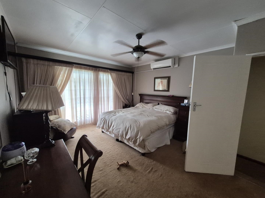 5 Bedroom Property for Sale in Oak Park KwaZulu-Natal