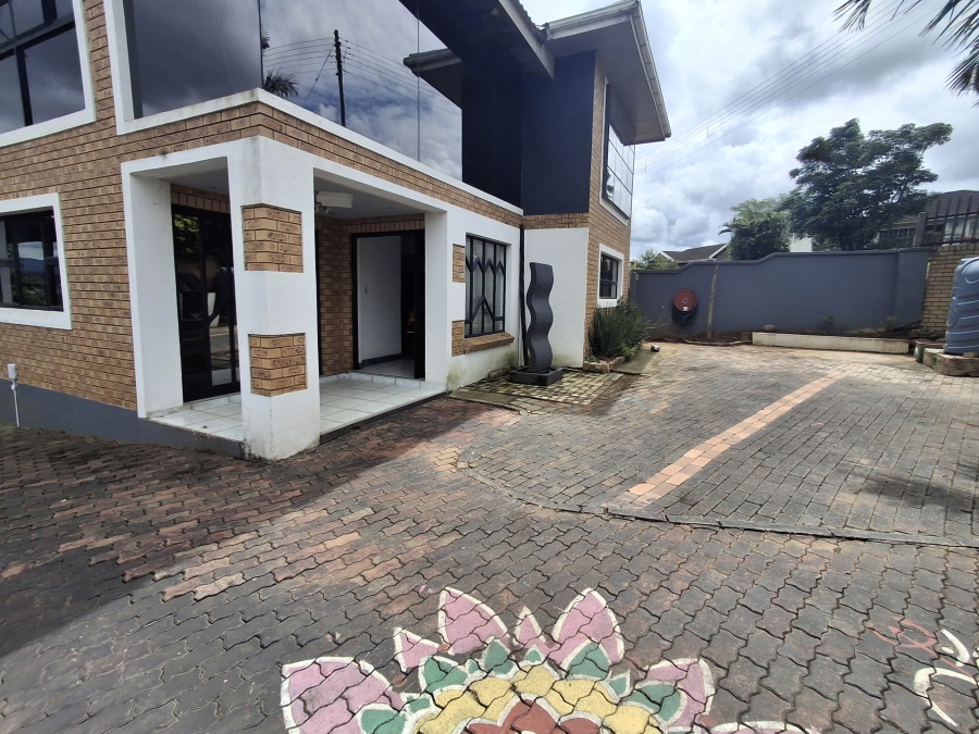 4 Bedroom Property for Sale in Raisethorpe KwaZulu-Natal