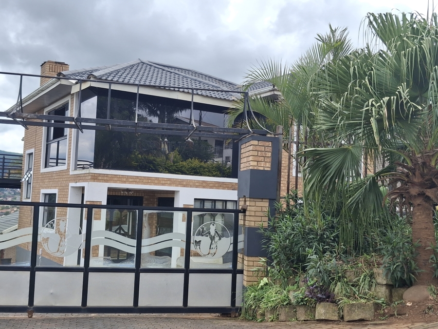 4 Bedroom Property for Sale in Raisethorpe KwaZulu-Natal