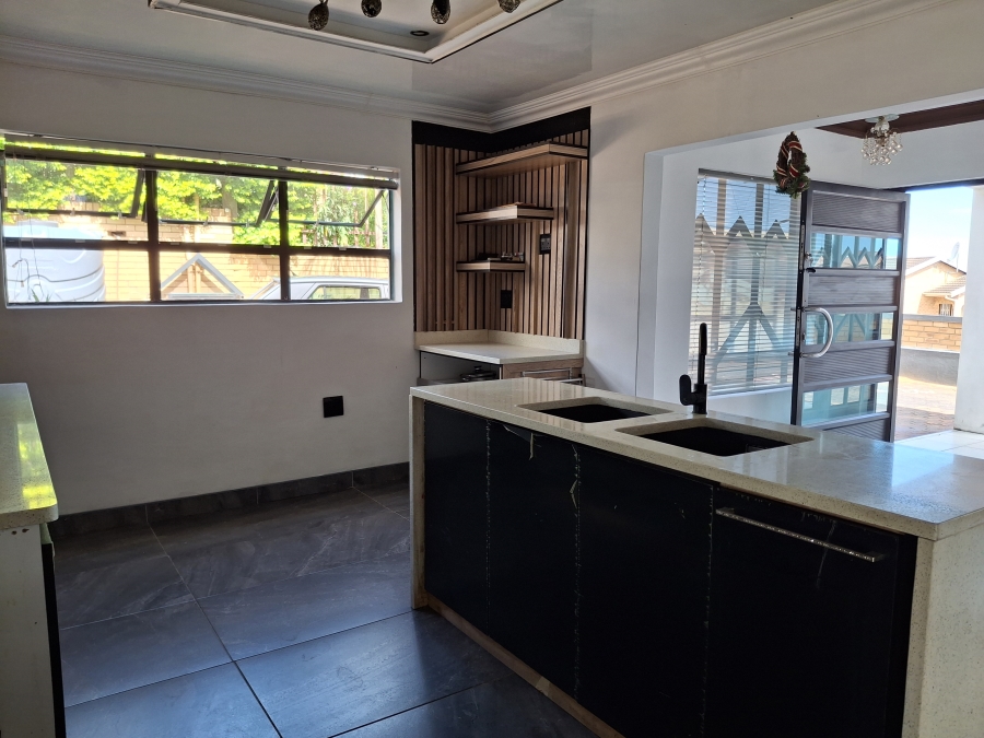 4 Bedroom Property for Sale in Raisethorpe KwaZulu-Natal