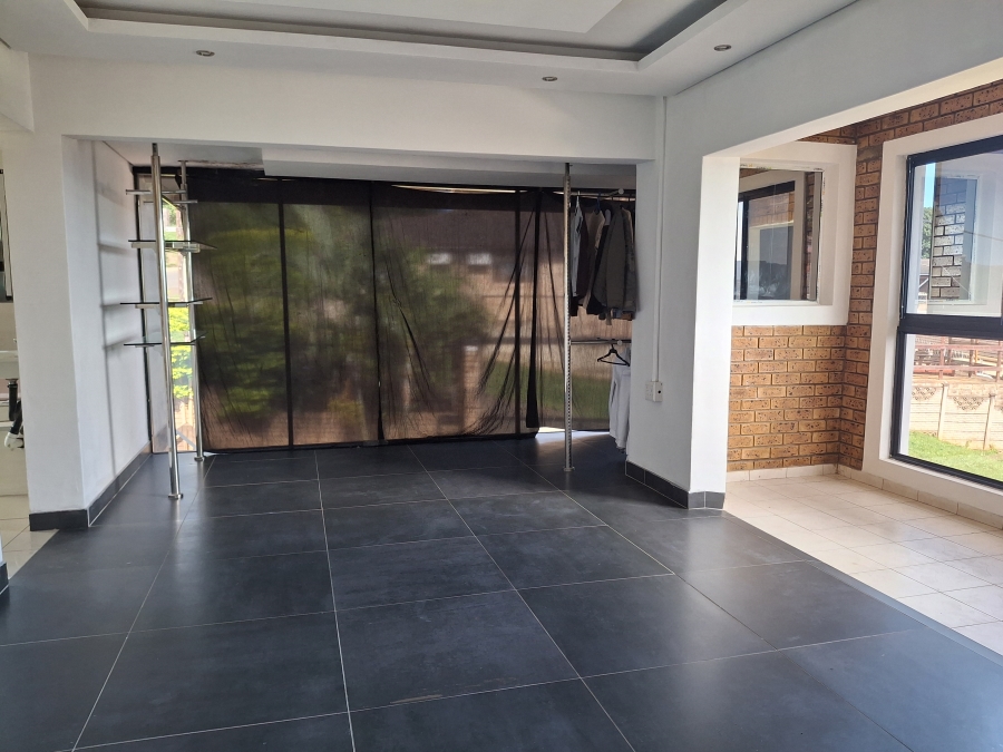 4 Bedroom Property for Sale in Raisethorpe KwaZulu-Natal