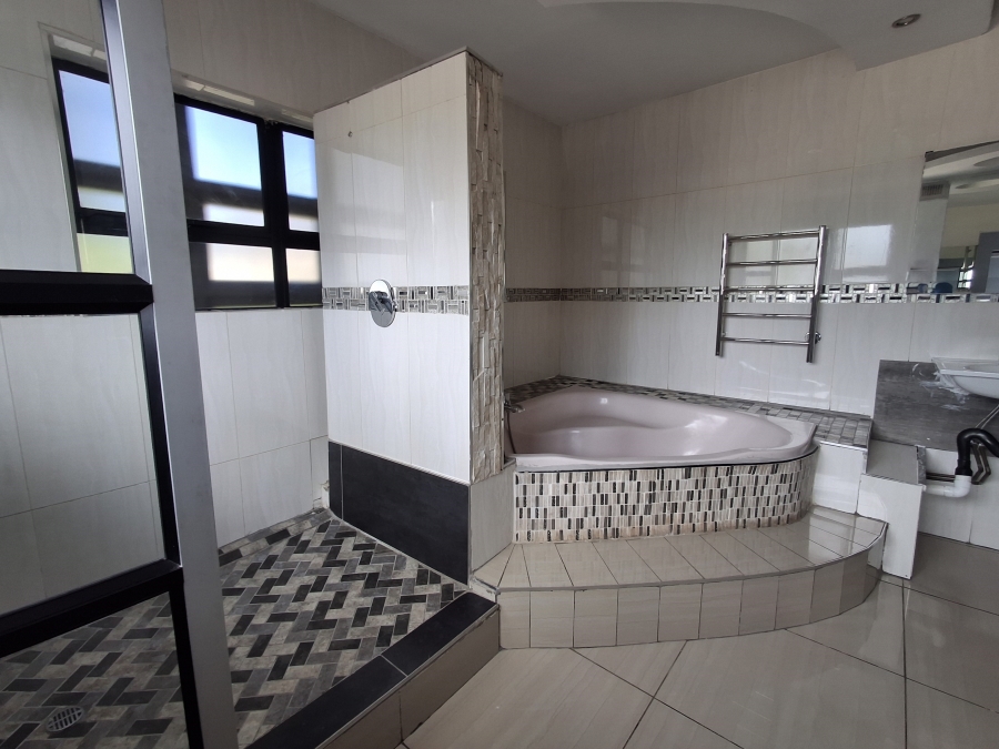 4 Bedroom Property for Sale in Raisethorpe KwaZulu-Natal