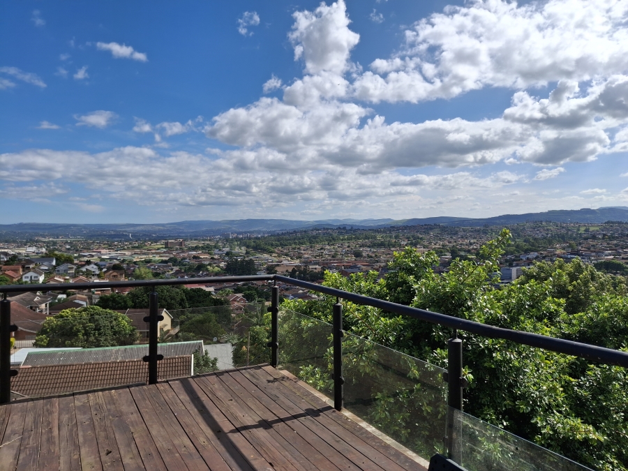 4 Bedroom Property for Sale in Raisethorpe KwaZulu-Natal