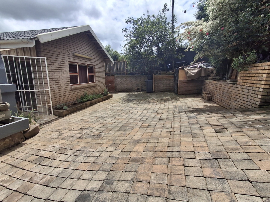 4 Bedroom Property for Sale in Raisethorpe KwaZulu-Natal