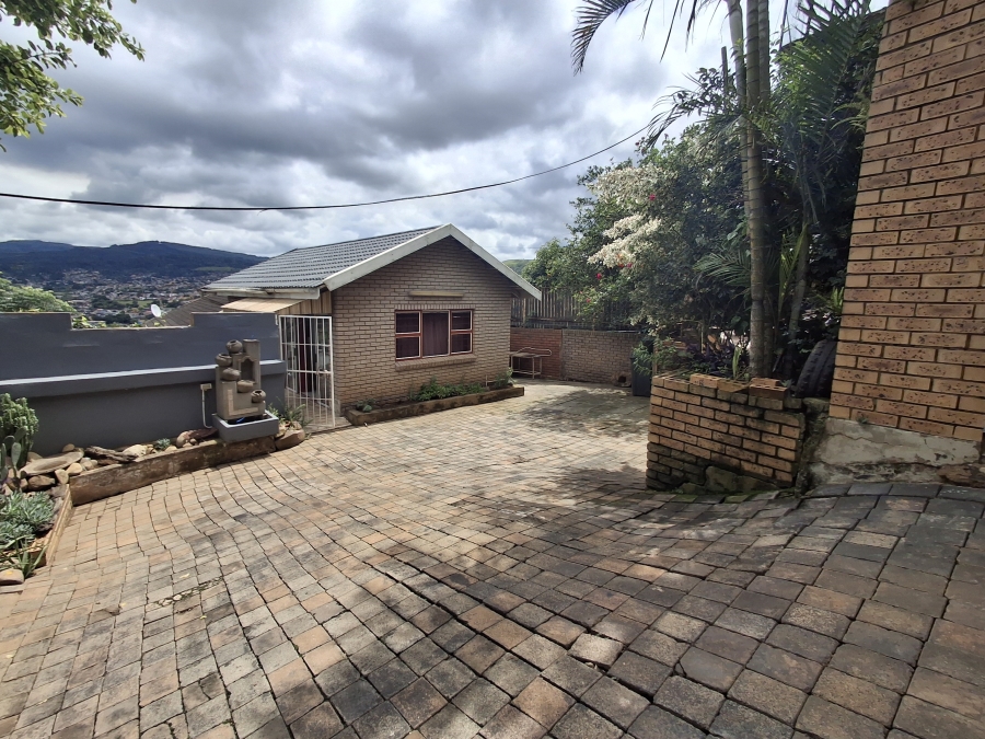4 Bedroom Property for Sale in Raisethorpe KwaZulu-Natal