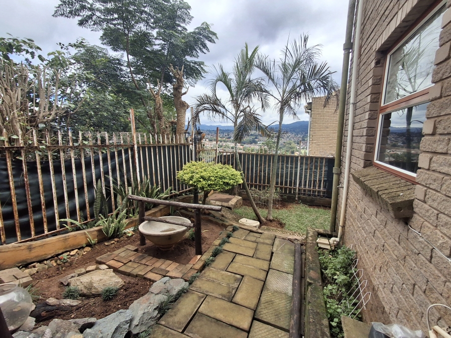 4 Bedroom Property for Sale in Raisethorpe KwaZulu-Natal