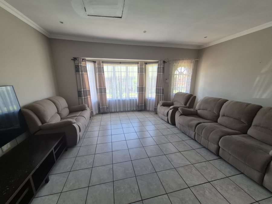 3 Bedroom Property for Sale in Lincoln Meade KwaZulu-Natal