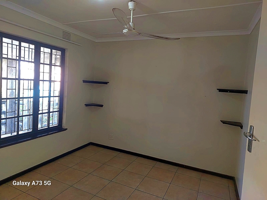 4 Bedroom Property for Sale in Amanzimtoti KwaZulu-Natal