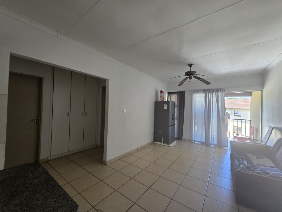 2 Bedroom Property for Sale in Empangeni Central KwaZulu-Natal