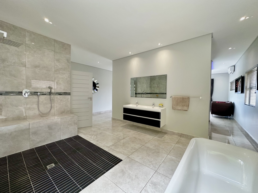 4 Bedroom Property for Sale in Seaward Estate KwaZulu-Natal