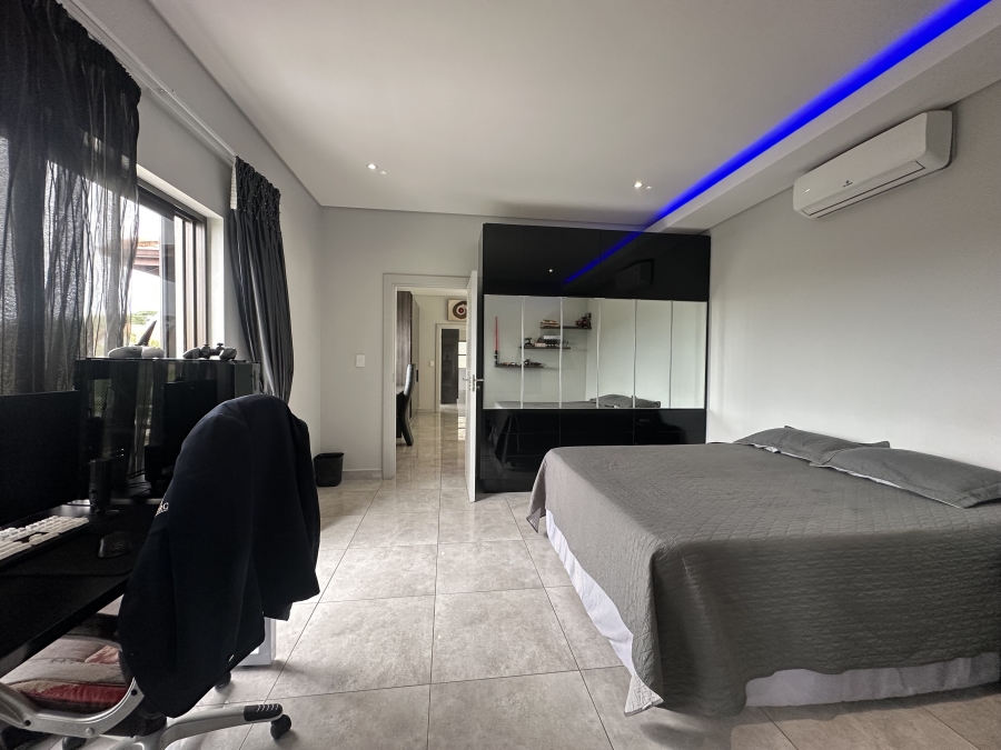 4 Bedroom Property for Sale in Seaward Estate KwaZulu-Natal