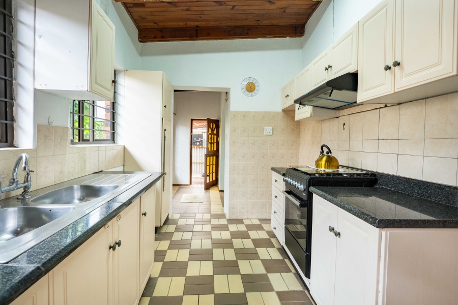 6 Bedroom Property for Sale in Warner Beach KwaZulu-Natal