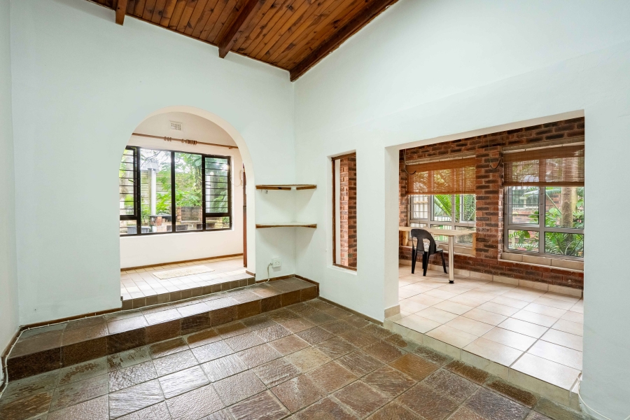 6 Bedroom Property for Sale in Warner Beach KwaZulu-Natal