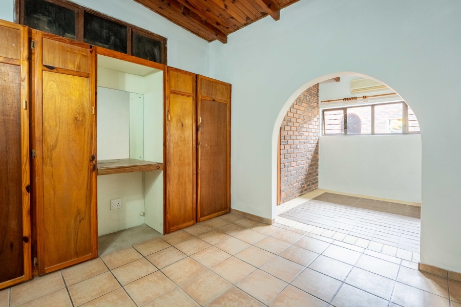 6 Bedroom Property for Sale in Warner Beach KwaZulu-Natal