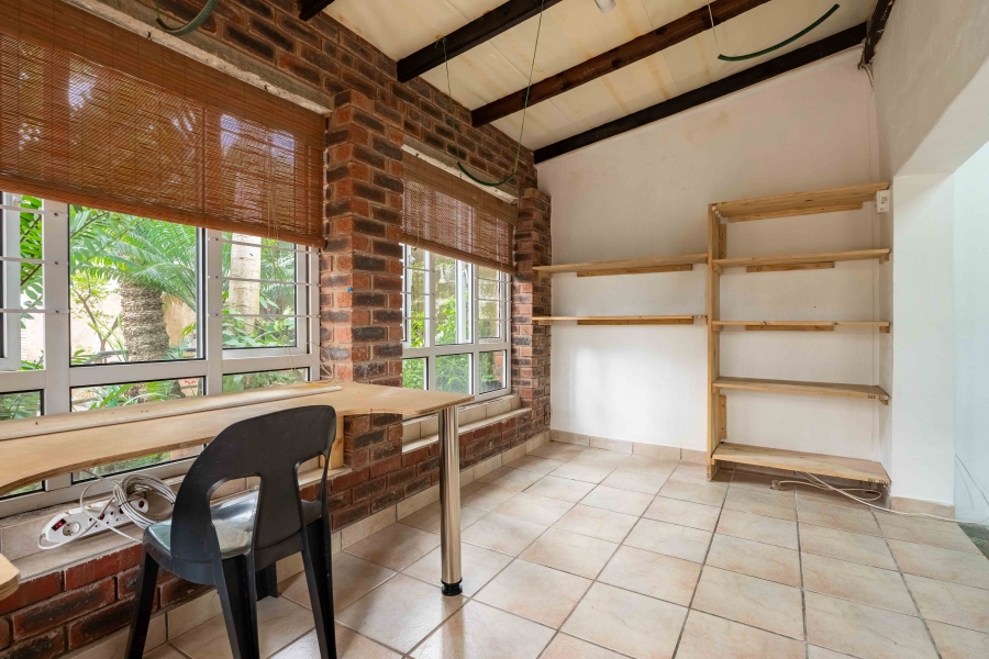 6 Bedroom Property for Sale in Warner Beach KwaZulu-Natal