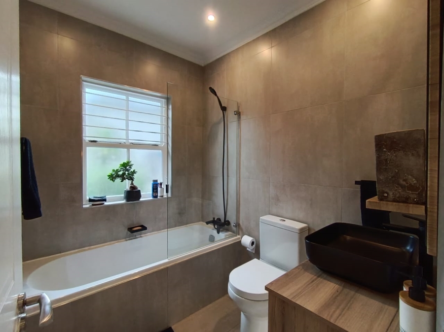 3 Bedroom Property for Sale in Shortens Country Estate KwaZulu-Natal